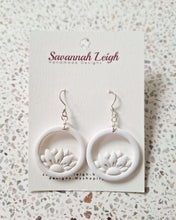 Load image into Gallery viewer, Sienna Earrings- White
