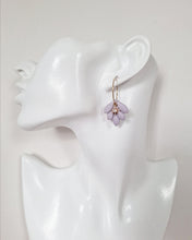Load image into Gallery viewer, Ivy Hoop Earrings- White
