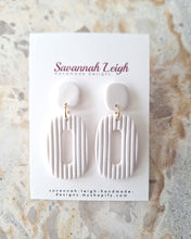 Load image into Gallery viewer, Roxanne Earrings- Pearl
