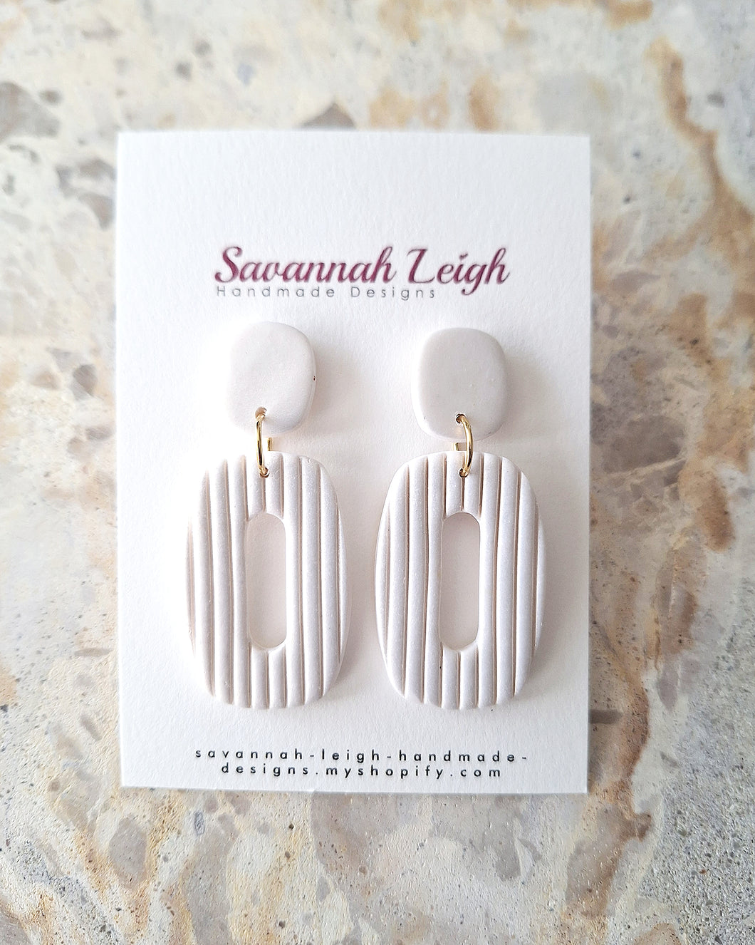 Roxanne Earrings- Pearl