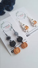 Load image into Gallery viewer, Spooky cats &amp; pumpkin earrings
