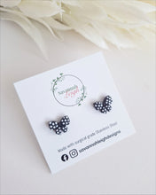 Load image into Gallery viewer, Black/White Bow Studs
