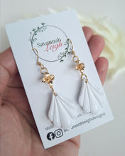 Load image into Gallery viewer, Brielle Earrings- White
