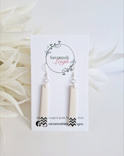 Load image into Gallery viewer, Kaokao Earrings- Ivory
