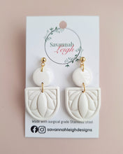 Load image into Gallery viewer, Lilly Earrings - White

