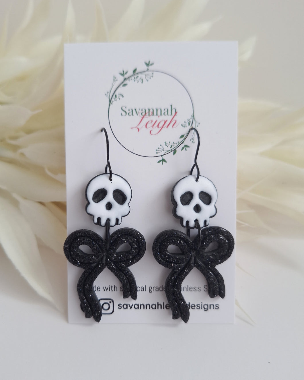 Skull & Bow Earrings- Black/White
