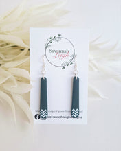Load image into Gallery viewer, Kaokao Earrings- Dark Green
