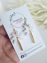 Load image into Gallery viewer, Palm Tree Earrings- White

